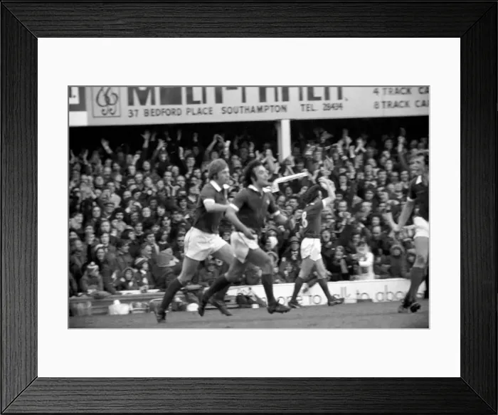 Framed Print : Football: Southampton F. C. vs. Manchester City United F. C. April 1975 75-1785-019 Framed Print : Football: Southampton F. C. vs. Manchester City United F. C. April 1975 75-1785-019