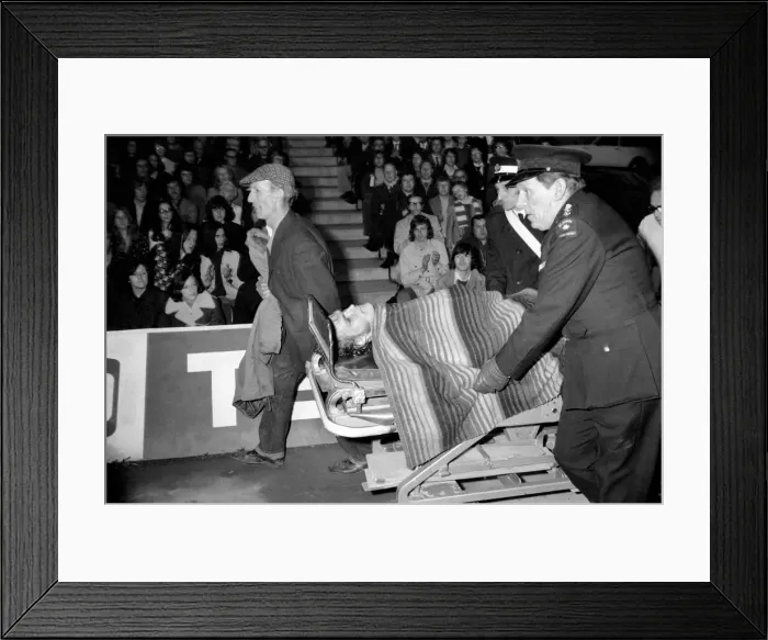 Framed Print : English League Division One match at Stamford Bridge Chelsea 1 v Sheffield United 1 Framed Print : English League Division One match at Stamford Bridge Chelsea 1 v Sheffield United 1