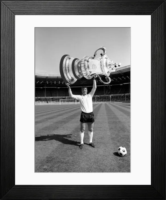 Framed Print : Bobby Moore returns to Wembley on May 3rd for the FA Cup Final between his team Fulham