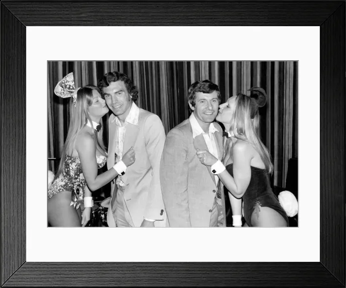 Framed Print : Good Luck kisses For Cup Final Players: Fulhams Captain Alan Mullery Framed Print : Good Luck kisses For Cup Final Players: Fulhams Captain Alan Mullery