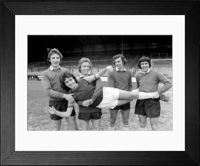 Framed Print : Singer David Essex pictured at Upton Park as he joins West Ham United for a day of Framed Print : Singer David Essex pictured at Upton Park as he joins West Ham United for a day of