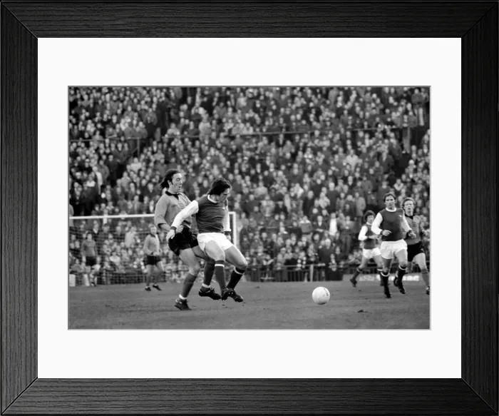 Framed Print : Football: Wolves (3) vs. Arsenal (0). Skipper Alan Ball Framed Print : Football: Wolves (3) vs. Arsenal (0). Skipper Alan Ball