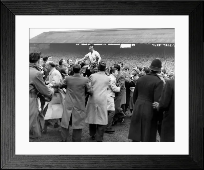 Framed Print : Luton v. Norwich. F. A. Cup semi-final replay at Birmingham Framed Print : Luton v. Norwich. F. A. Cup semi-final replay at Birmingham