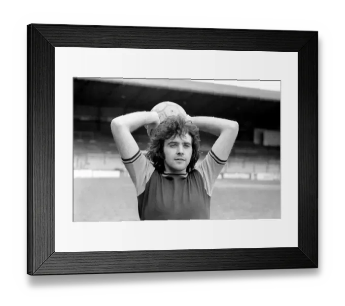 Framed Print : Singer David Essex pictured at Upton Park as he joins West Ham United for a day of Framed Print : Singer David Essex pictured at Upton Park as he joins West Ham United for a day of