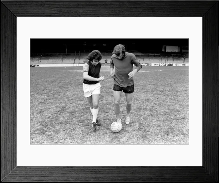 Framed Print : Singer David Essex pictured at Upton Park as he joins West Ham United for a day of