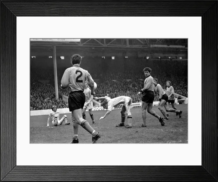 Framed Print : Manchester City v. Wolverhampton Wanderes. Ian Bowyer heads for goal Framed Print : Manchester City v. Wolverhampton Wanderes. Ian Bowyer heads for goal