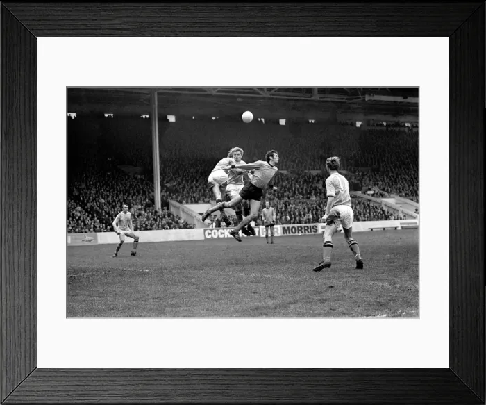 Framed Print : Sport: Football: Manchester City v. Wolverhampton Wanderes Framed Print : Sport: Football: Manchester City v. Wolverhampton Wanderes