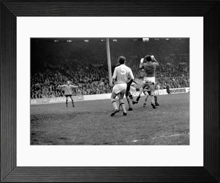 Framed Print : Sport: Football: Manchester City v. Wolverhampton Wanderes