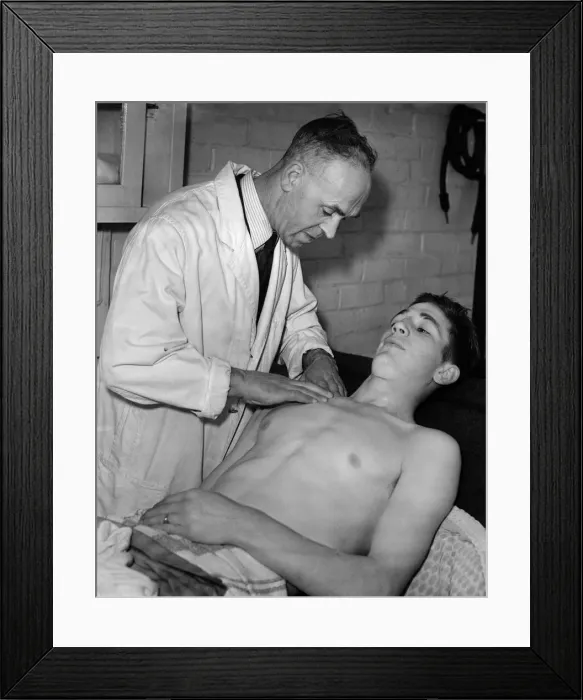 Framed Print : Ex Manchester City footballer Laurie Burnett. November 1954 P005587