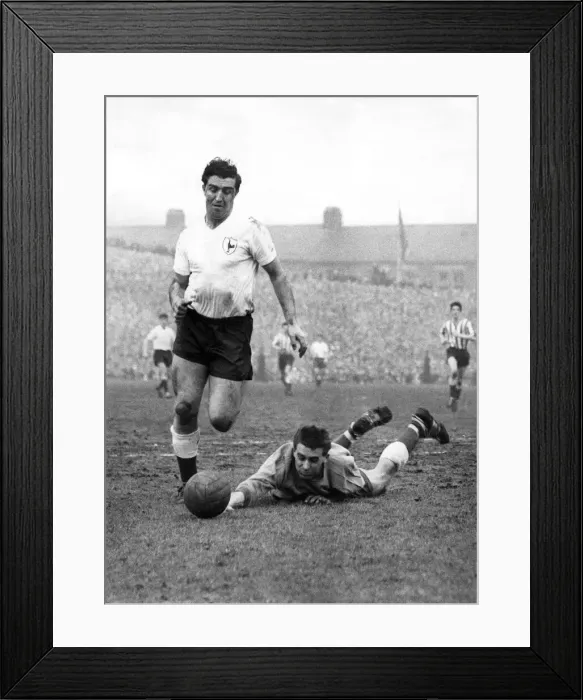Framed Print : Tottenham Hotspur striker Bobby Smith in action against Sheffield Wednesday Framed Print : Tottenham Hotspur striker Bobby Smith in action against Sheffield Wednesday