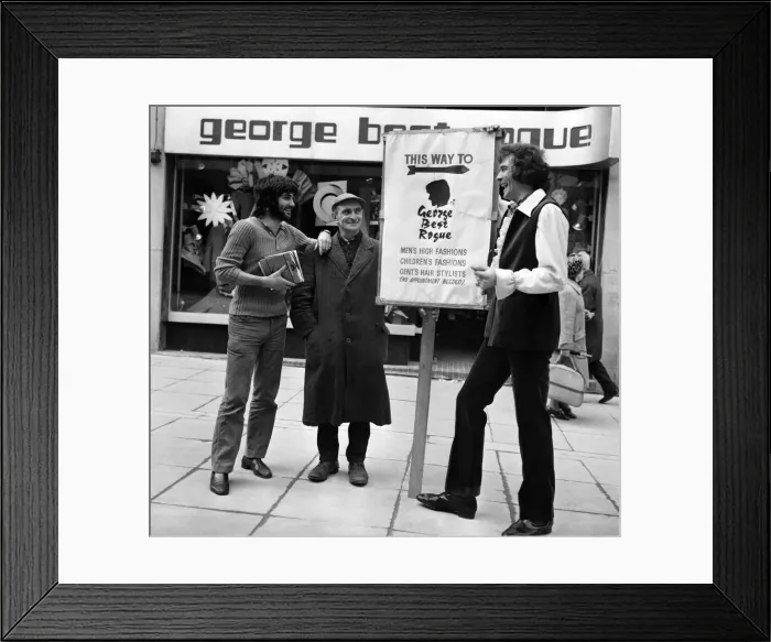 Framed Print : George Bests Boutique: Recording star Don Fardon called with some of his Framed Print : George Bests Boutique: Recording star Don Fardon called with some of his