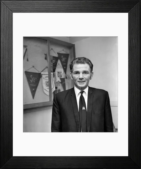 Framed Print : Alan Ball pictured during a training session at London Road Athletics Track at Preston Framed Print : Alan Ball pictured during a training session at London Road Athletics Track at Preston