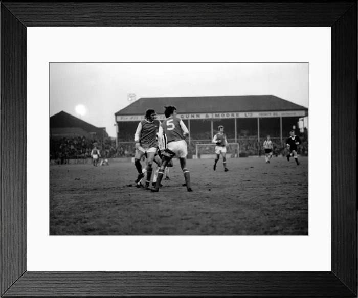 Framed Print : English FA Cup Third round match. Notts County 0 v Arsenal 1