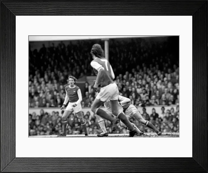 Framed Print : Division One Football Arsenal v Leeds United 1974 / 75 Season Framed Print : Division One Football Arsenal v Leeds United 1974 / 75 Season