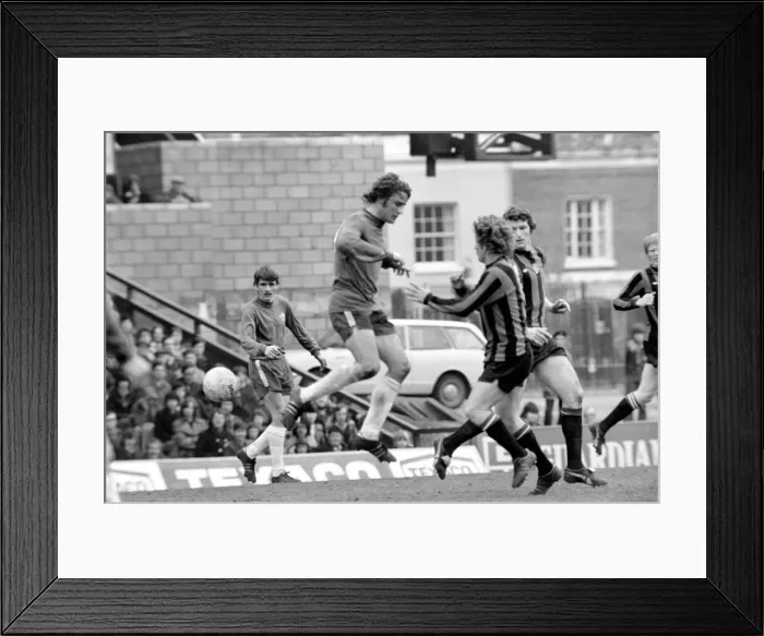 Framed Print : Division One Football Chelsea v. Manchester City 1975 / 75 Season Framed Print : Division One Football Chelsea v. Manchester City 1975 / 75 Season