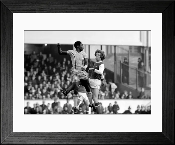 Framed Print : Sport: Football: Arsenal v. Coventry. Action from the match. February 1981 81-00513-094 Framed Print : Sport: Football: Arsenal v. Coventry. Action from the match. February 1981 81-00513-094