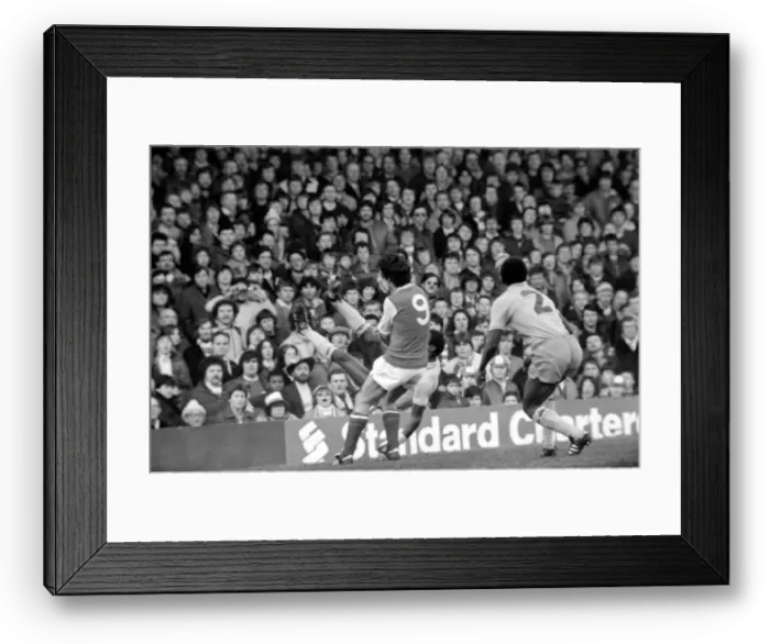 Framed Print : Sport: Football: Arsenal v. Coventry. Action from the match. February 1981 81-00513-073 Framed Print : Sport: Football: Arsenal v. Coventry. Action from the match. February 1981 81-00513-073