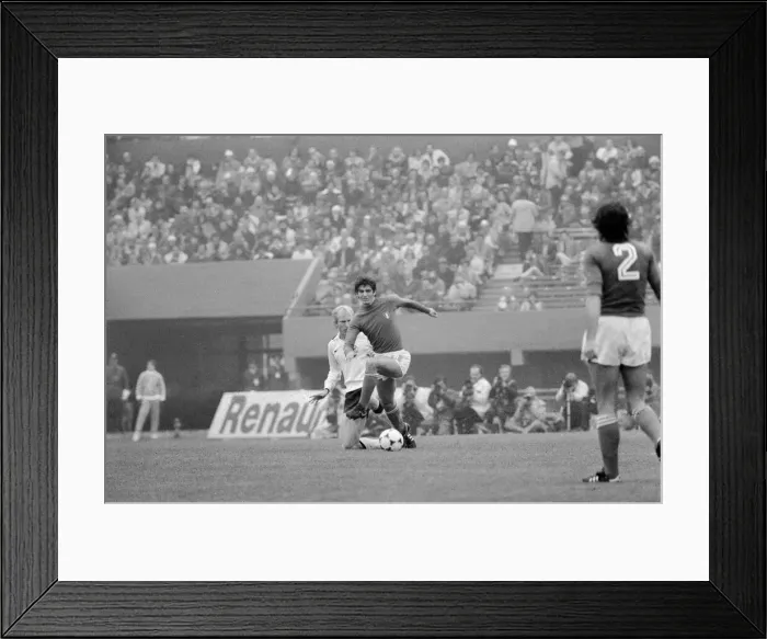 Framed Print : 1978 World Cup Second Round Group A match in Buenos Aires, Argentina Framed Print : 1978 World Cup Second Round Group A match in Buenos Aires, Argentina