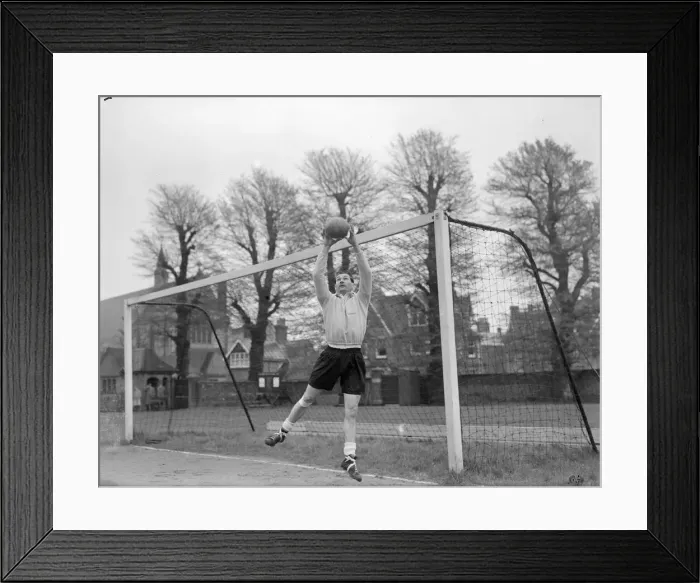 Framed Print : The England football team at the Saffrons, Eastbournes Cricket and Football Ground Framed Print : The England football team at the Saffrons, Eastbournes Cricket and Football Ground