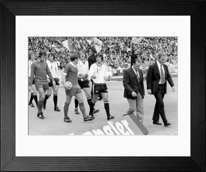 Framed Print : Charity Shield: Manchester United v. Liverpool F. C. August 1977 77-04358-069 Framed Print : Charity Shield: Manchester United v. Liverpool F. C. August 1977 77-04358-069