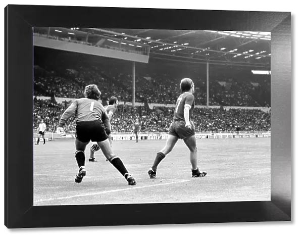 Charity Shield: Manchester United v. Liverpool F. C. August 1977 77-04358-088