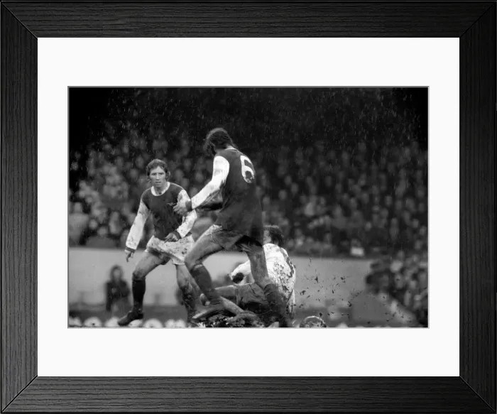 Framed Print : Sport Division One Football Arsenal v. West Ham 1974 / 75 Season Framed Print : Sport Division One Football Arsenal v. West Ham 1974 / 75 Season