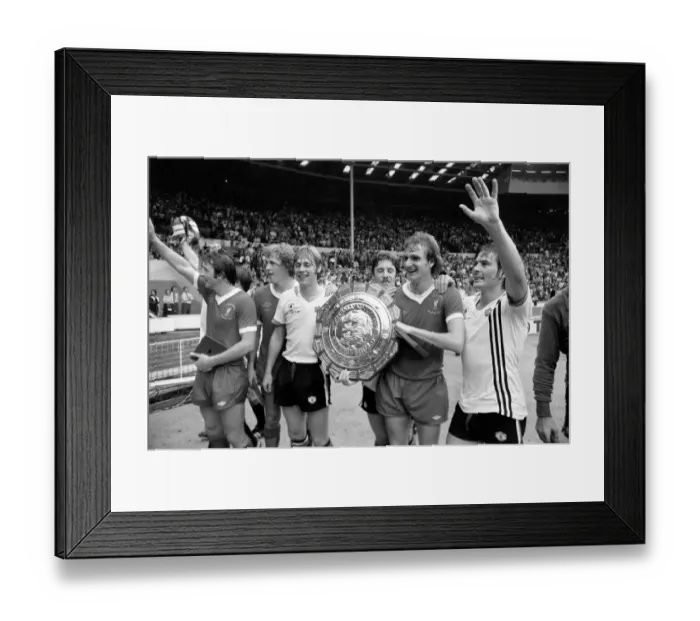 Framed Print : Charity Shield: Manchester United v. Liverpool F. C. August 1977 77-04358-055 Framed Print : Charity Shield: Manchester United v. Liverpool F. C. August 1977 77-04358-055