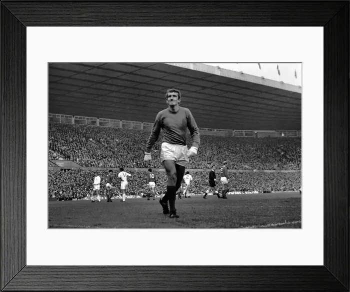 Framed Print : Sport: Football: Manchester United v. Nottingham Forest. Stepney, the Manchester goalie Framed Print : Sport: Football: Manchester United v. Nottingham Forest. Stepney, the Manchester goalie
