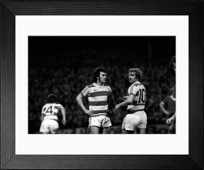 Framed Print : Sport: Football: Queens Park Rangers vs. Manchester United. April 1977 77-02218-054