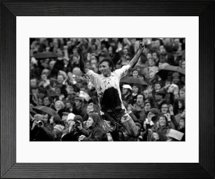 Framed Print : Sport Division One Football Arsenal v. West Ham 1974 / 75 Season Framed Print : Sport Division One Football Arsenal v. West Ham 1974 / 75 Season