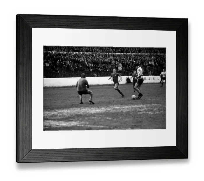 Framed Print : Sport Division One Football Arsenal v. West Ham 1974  /  75 Season