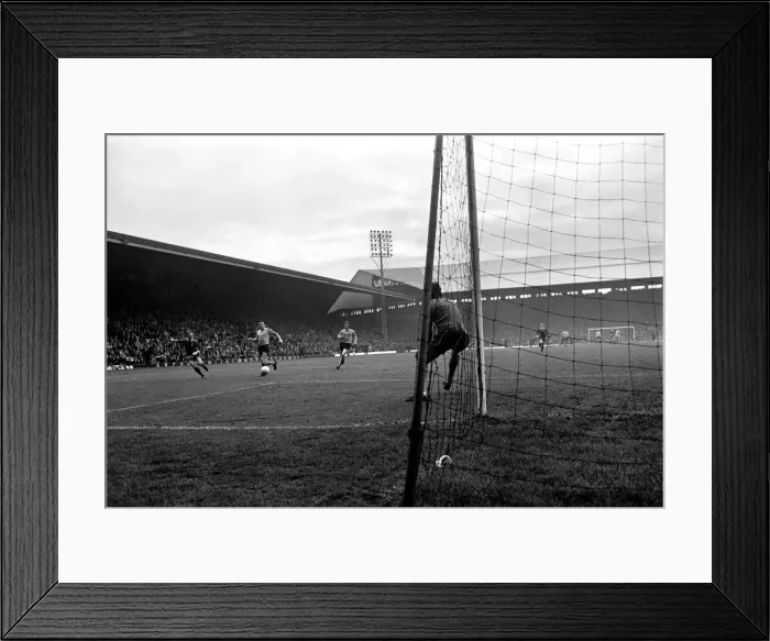 Framed Print : Sport: Football: Liverpool v. Southampton. Action from the match. October 1969 Z10377-013