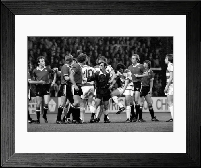 Framed Print : Sport: Football: Queens Park Rangers vs. Manchester United. April 1977 77-02218-035