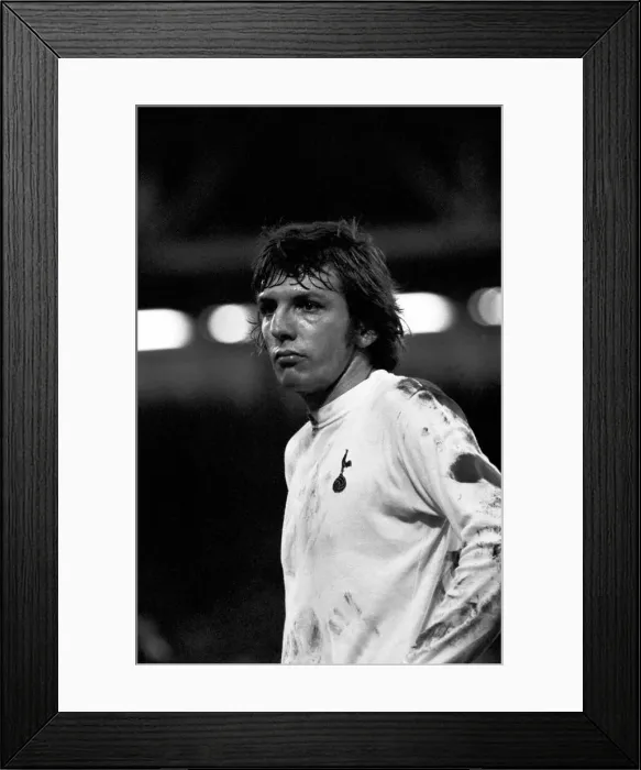 Framed Print : Football: F. A. Cup: Notts Forest (1) vs. Tottenham Hotspur (1) Framed Print : Football: F. A. Cup: Notts Forest (1) vs. Tottenham Hotspur (1)