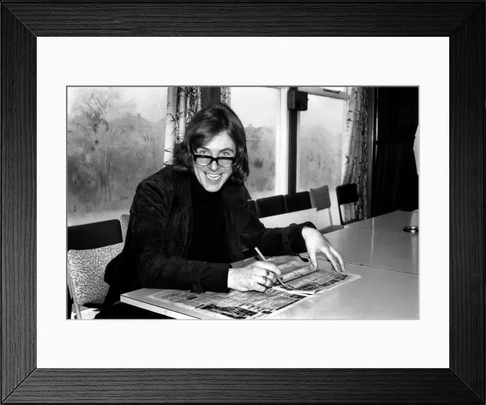 Framed Print : Queens Park Rangers Star Stan Bowles. January 1975 75-00399-005 Framed Print : Queens Park Rangers Star Stan Bowles. January 1975 75-00399-005
