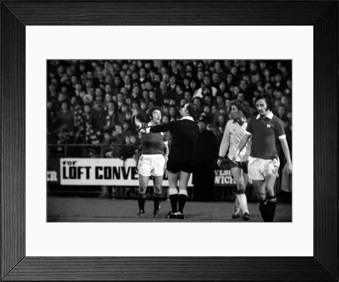 Framed Print : Football: Norwich F. C. (1) v. Manchester United F. C. (0). January 1975 75-00414-009 Framed Print : Football: Norwich F. C. (1) v. Manchester United F. C. (0). January 1975 75-00414-009