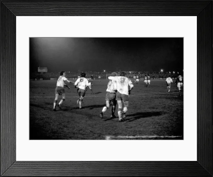 Framed Print : Football: F. A Cup. Walsall F. C. (3) v. Manchester United F. C. (2)