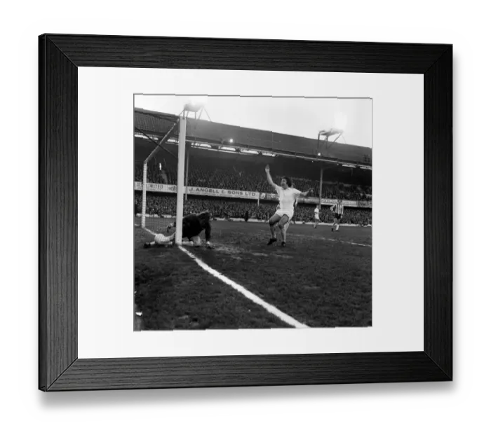 Framed Print : Football: F. A. Cup: Southampton F. C. vs. West Ham F. C. Mike Channon and Lampard Framed Print : Football: F. A. Cup: Southampton F. C. vs. West Ham F. C. Mike Channon and Lampard