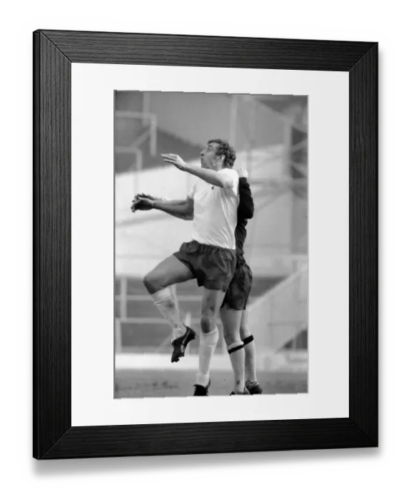Framed Print : Martin Chivers Out With The Stiffs: Martin Chivers of Spurs Framed Print : Martin Chivers Out With The Stiffs: Martin Chivers of Spurs
