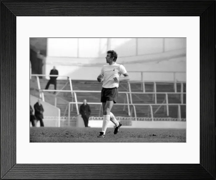 Framed Print : Martin Chivers Out With The Stiffs: Martin Chivers of Spurs Framed Print : Martin Chivers Out With The Stiffs: Martin Chivers of Spurs