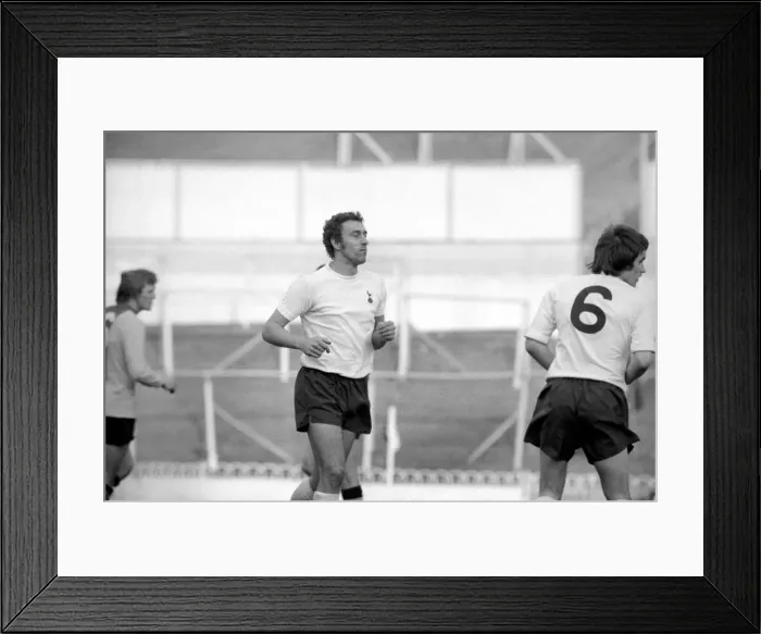 Framed Print : Martin Chivers Out With The Stiffs: Martin Chivers of Spurs Framed Print : Martin Chivers Out With The Stiffs: Martin Chivers of Spurs
