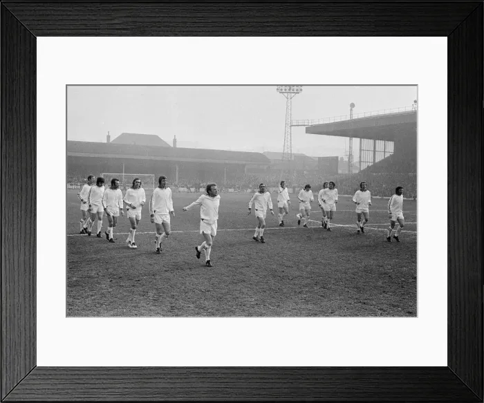 Framed Print : FA Cup Quarter Final match at Elland Road. Leeds United 2 v Tottenham Hotspur 1
