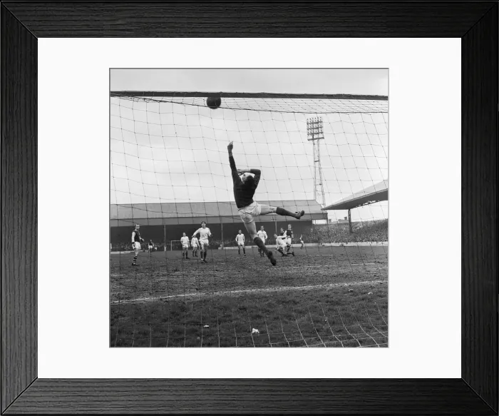 Framed Print : English League Division One match at Turf Moor. Burnley 0 v Manchester United 1 Framed Print : English League Division One match at Turf Moor. Burnley 0 v Manchester United 1