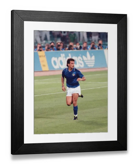 Framed Print : 1990 World Cup Quarter Final match in Rome, Italy. Italy 1 v Republic of Ireland 0 Framed Print : 1990 World Cup Quarter Final match in Rome, Italy. Italy 1 v Republic of Ireland 0