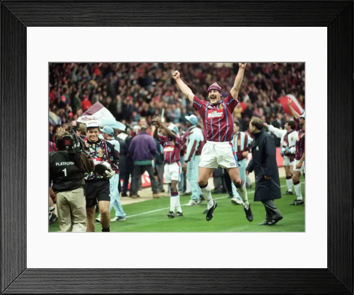Framed Print : Coca Cola Cup Final. Aston Villa 3 v Manchester United 1 Framed Print : Coca Cola Cup Final. Aston Villa 3 v Manchester United 1