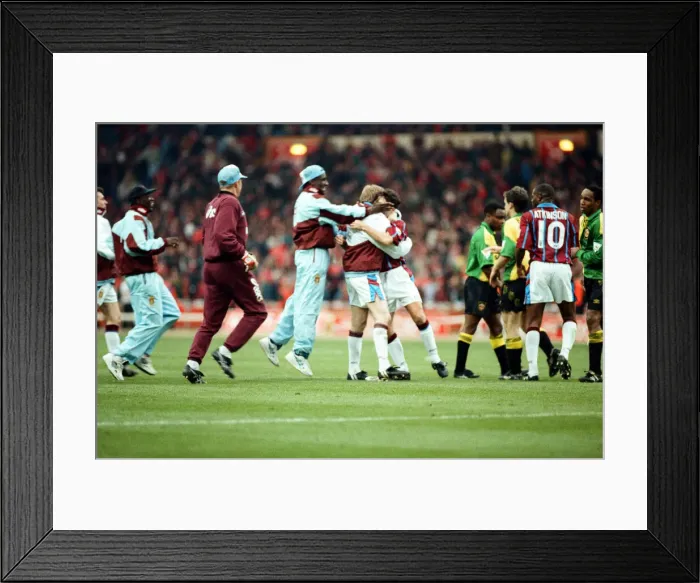 Framed Print : Coca Cola Cup Final. Aston Villa 3 v Manchester United 1. Aston Villa celebrate Framed Print : Coca Cola Cup Final. Aston Villa 3 v Manchester United 1. Aston Villa celebrate