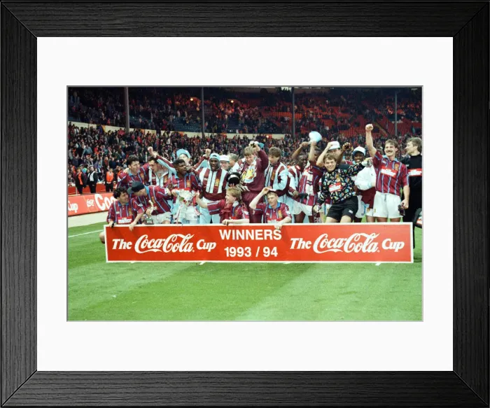 Framed Print : Coca Cola Cup Final. Aston Villa 3 v Manchester United 1. Aston Villa celebrate