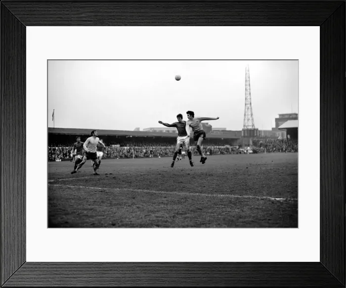 Framed Print : Hill and Brown. December 1969 Z12046-008 Framed Print : Hill and Brown. December 1969 Z12046-008