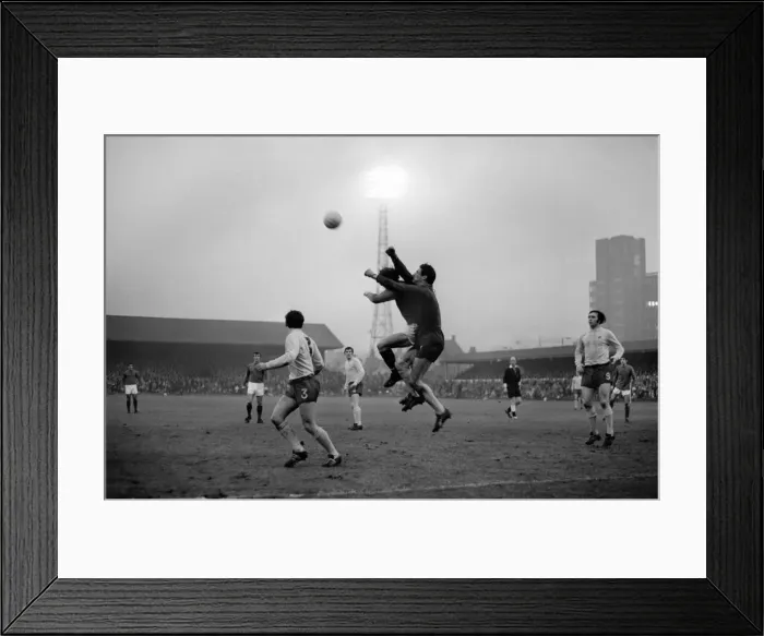 Framed Print : Osbourne clears. December 1969 Z12046-005 Framed Print : Osbourne clears. December 1969 Z12046-005