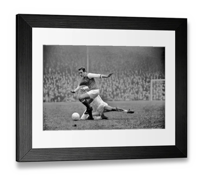 Framed Print : English League Division One match at Highbury. Arsenal 3 v Burnley 2